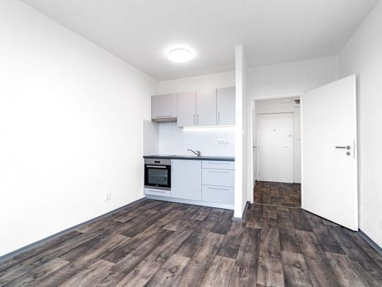 Pronájem bytu 1+kk 28 m2 - Fotografie 1