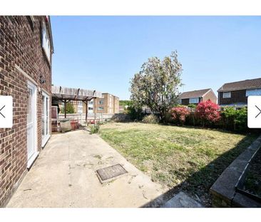 4 bedroom terraced house to rent - Photo 4