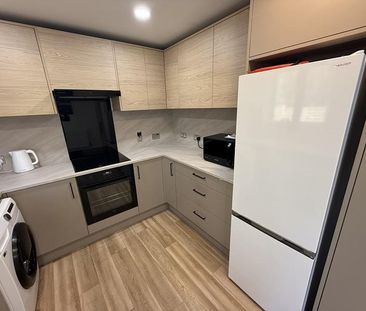 1 bedroom in a house share to rent - Photo 5