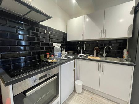 Studio to rent - Photo 5