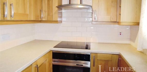 1 bedroom flat to rent - Photo 2