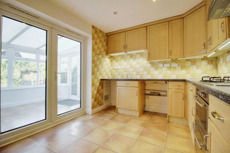 2 bedroom semi-detached house to rent - Photo 2