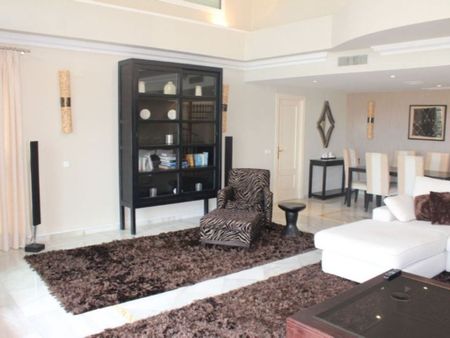 Luxury penthouse for rent in Marbella, Spain - Photo 5