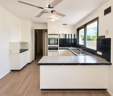 Beautiful home in prime location - Photo 4