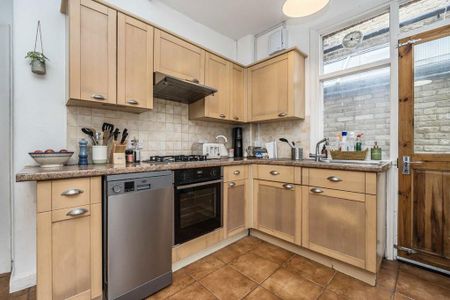 1 bedroom flat to rent - Photo 4