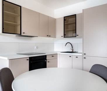 Świeżo wykończone | 3 pokoje | Winda 50.2 m² - Photo 4