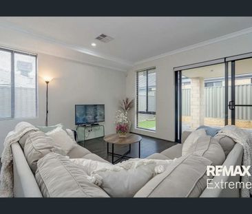 4x2 Modern Smart Home - Photo 5