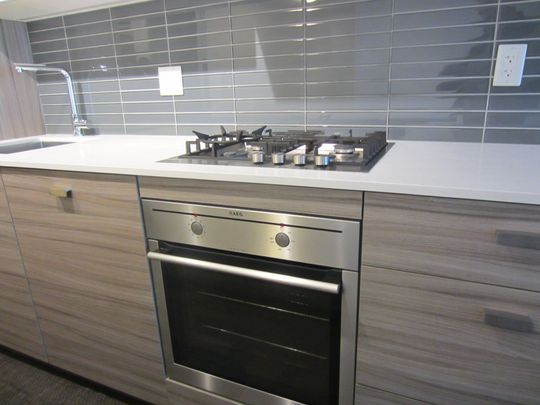 For Lease - 835 St. Clair Avenue Unit# 402, Toronto, Ontario - Photo 1