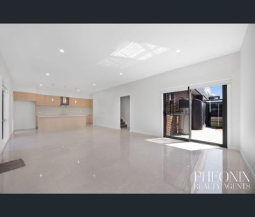 1/10 Duke Street, Werribee, Vic 3030 - Photo 4