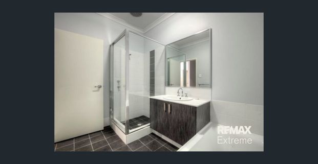 3x2 Close to Everything you Need! - Photo 1