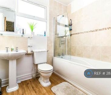 1 bedroom in a house share to rent - Photo 4