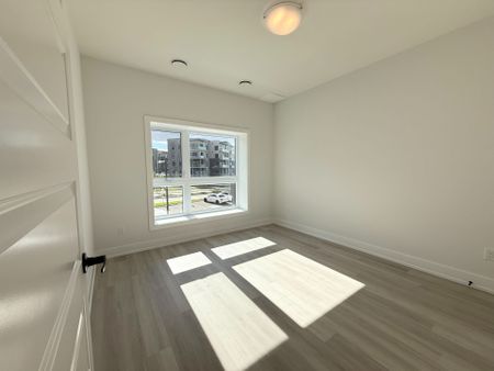 For Lease - 1100 Lackner Place Unit# 213, Kitchener, Ontario - Photo 5