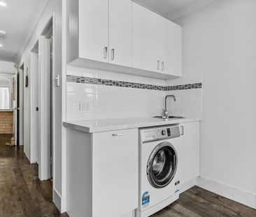 Available Now! Lifestyle, Space & Convenience – Your Next Family Home - Photo 6