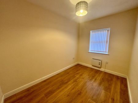 Sandiford Square, Northwich - Photo 4