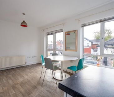 2 Kingsway Court, Kingsway, Dunmurry, BT17 9SE - Photo 2