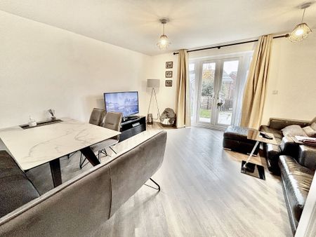 Broome Way, Galley Common, CV10 - Photo 2