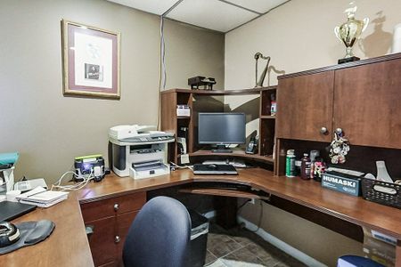 For Lease - 199 King Street, East Gwillimbury, Ontario - Photo 4