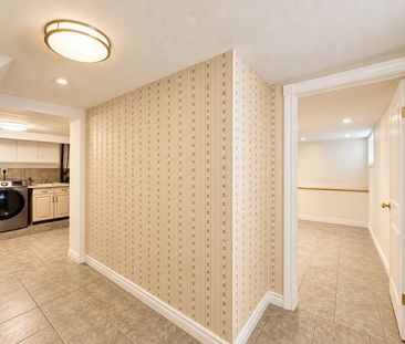 For Lease - 72 Monkswood Crescent Unit# Basement, Newmarket, Ontario - Photo 4