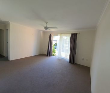 6/104 Oxley Ave, Woody Point, Qld 4019 - Photo 2