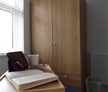 Exceptional house share, close to hospital, industrial estates, tow... - Photo 5