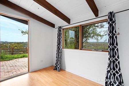 7 Murrays Place, Eltham North - Photo 2