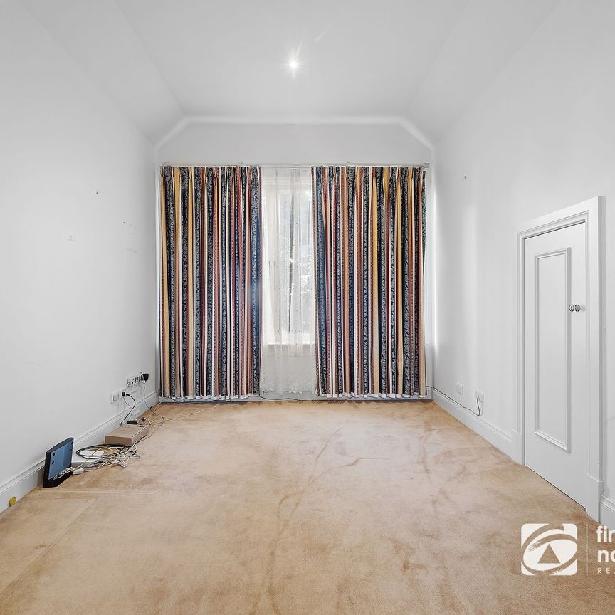 32 First Avenue, 3101, Kew Vic - Photo 1