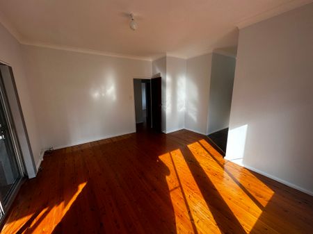 1/8 Storey Street, OAK FLATS NSW 2529 - Photo 4