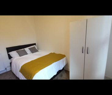 Room in a Shared House, Stevenage Road, E6 - Photo 1