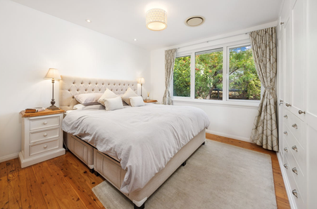 4 Omagh Place, Killarney Heights NSW 2087 - House For Rent | Domain - Photo 2