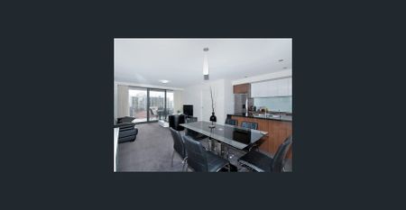 East Perth Luxury Retreat - Photo 3