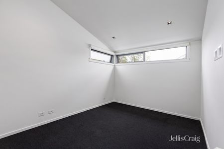 12 Roches Terrace, Williamstown VIC 3016 - House For Rent | Domain - Photo 3