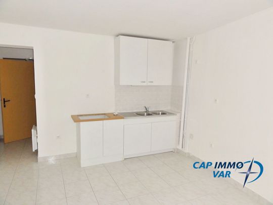 Location Appartement 2 pièces 34m² SIGNES 83870 - Photo 1