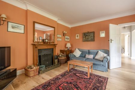 5 bedroom detached house to rent - Photo 2