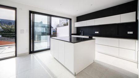 Location Maison 6 pièces 159m² NANTES 44000 - Photo 3