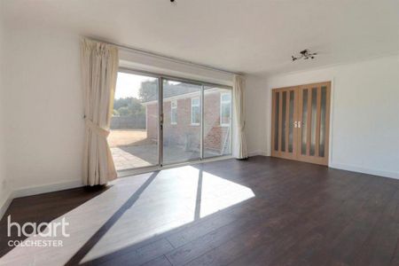 4 bedroom bungalow to rent - Photo 2