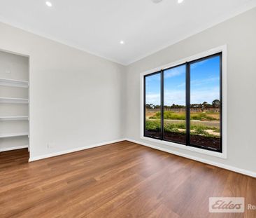 Zoned for Werribee Secondary – Brand New Family Home for Rent! - Photo 1