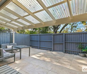 Awash with Natural Light - Photo 6