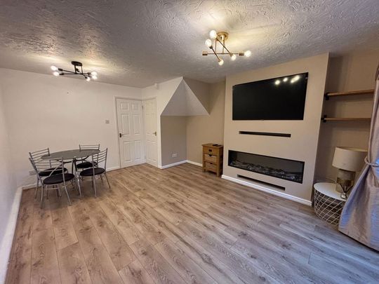 2 bedroom terraced house to rent - Photo 1