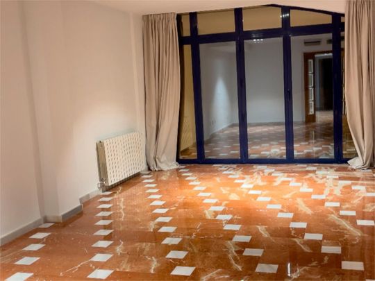 Piso de alquiler en Carrer París, 2, Ensanche - Diputación - Photo 1