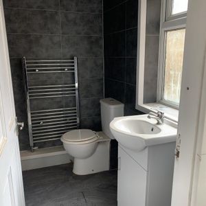 3 bedroom property to rent - Photo 2