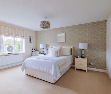 4 bedroom detached house to rent - Photo 2