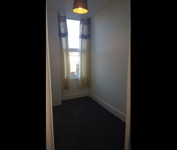 2 Bed Flat, Austhorpe Road, LS15 - Photo 3