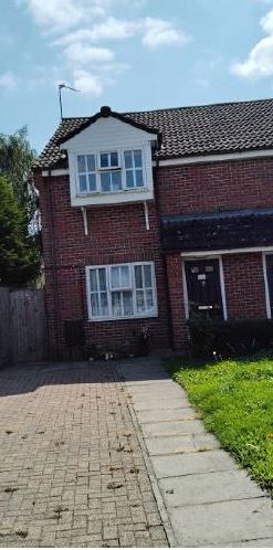 Elizabeth Avenue, Rolleston on Dove, Burton, Staffordshire, DE13 9EP - Photo 1