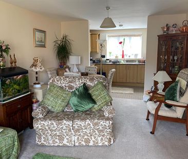 Station Road, Wickham, Fareham - Photo 1