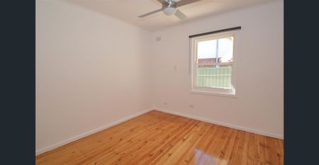 3 Bedroom home recently renovated - Photo 5