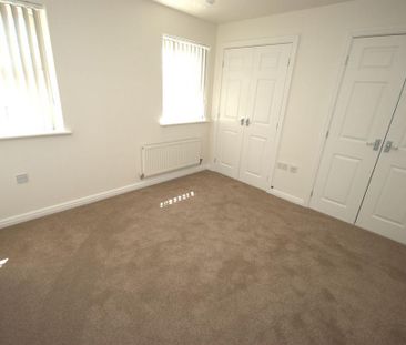 3 bedroom terraced house to rent - Photo 3