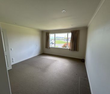 Modern Two-Bedroom Home for Rent - Photo 1