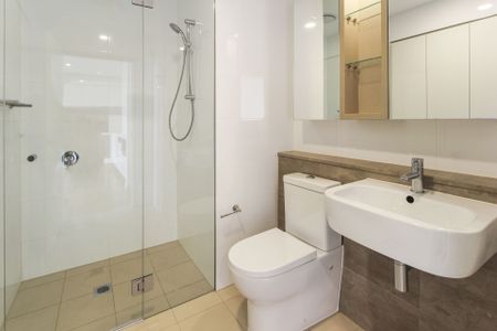 Spacious One Bed with Bedroom Sized Study and Parking! - Photo 3