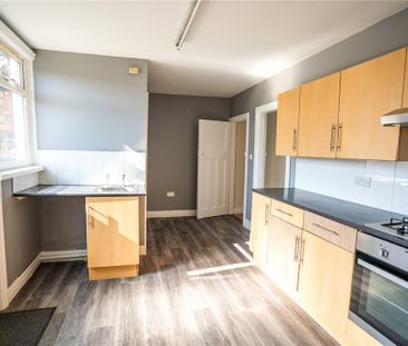 3 bedroom terraced house to rent - Photo 3
