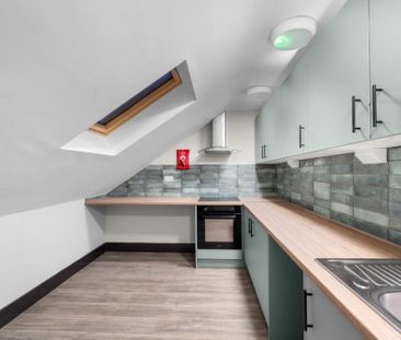 1 bedroom in a house share to rent - Photo 3